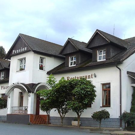 Toris Inn Тринец Екстериор снимка