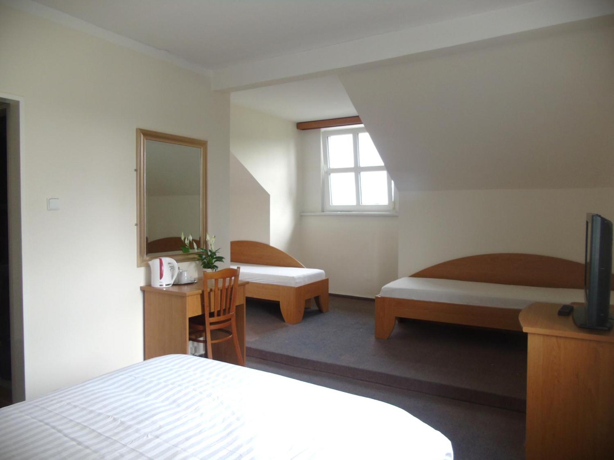 Toris Inn Тринец Екстериор снимка