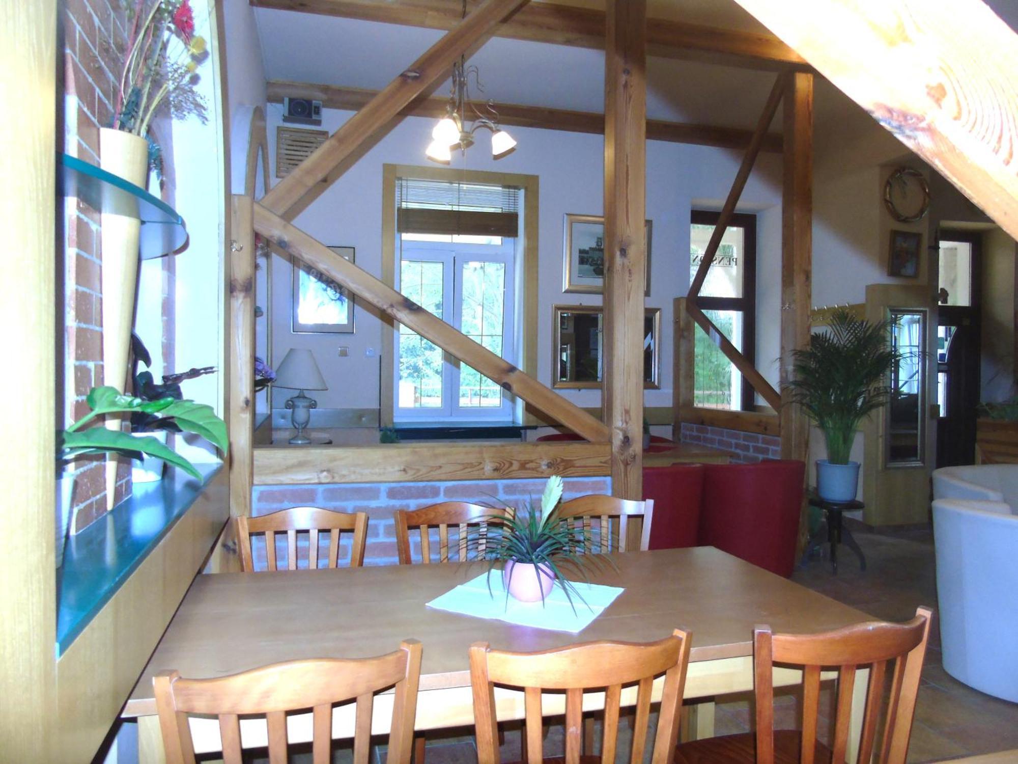 Toris Inn Тринец Екстериор снимка