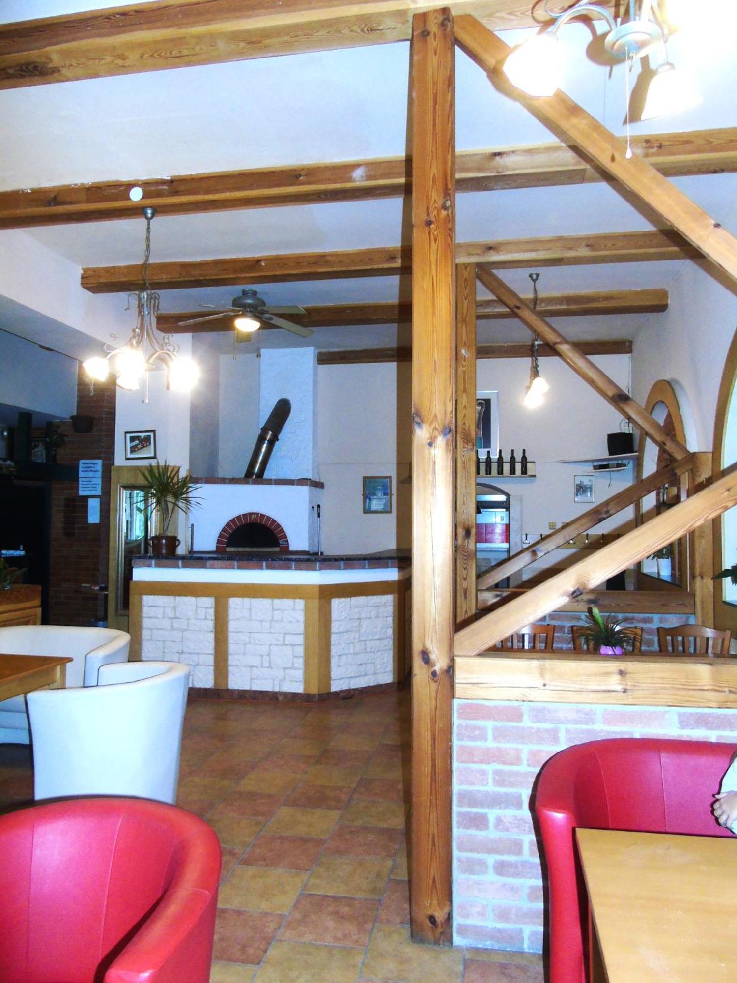 Toris Inn Тринец Екстериор снимка