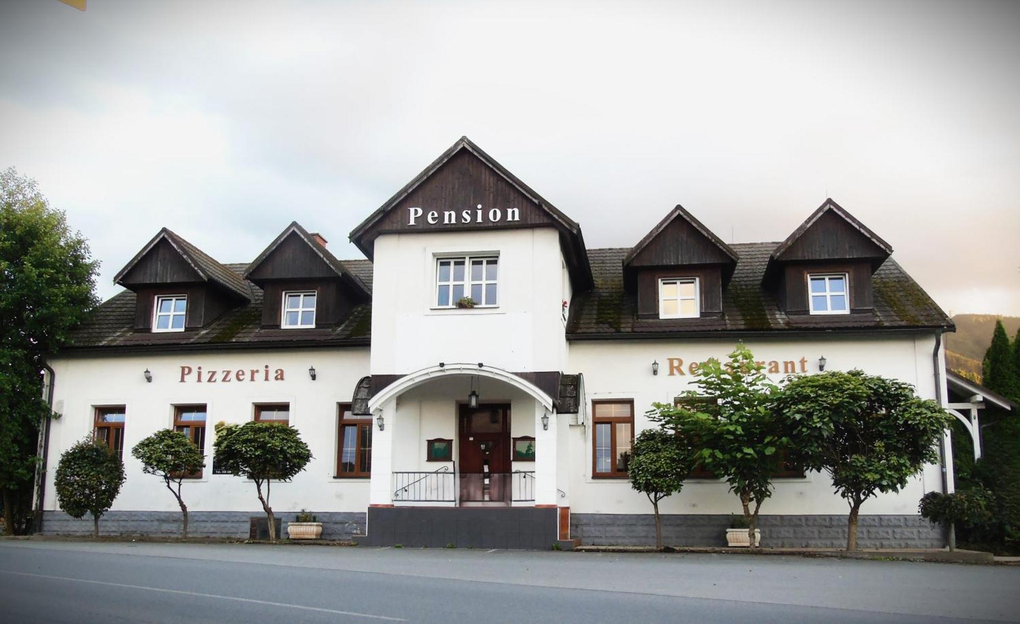Toris Inn Тринец Екстериор снимка