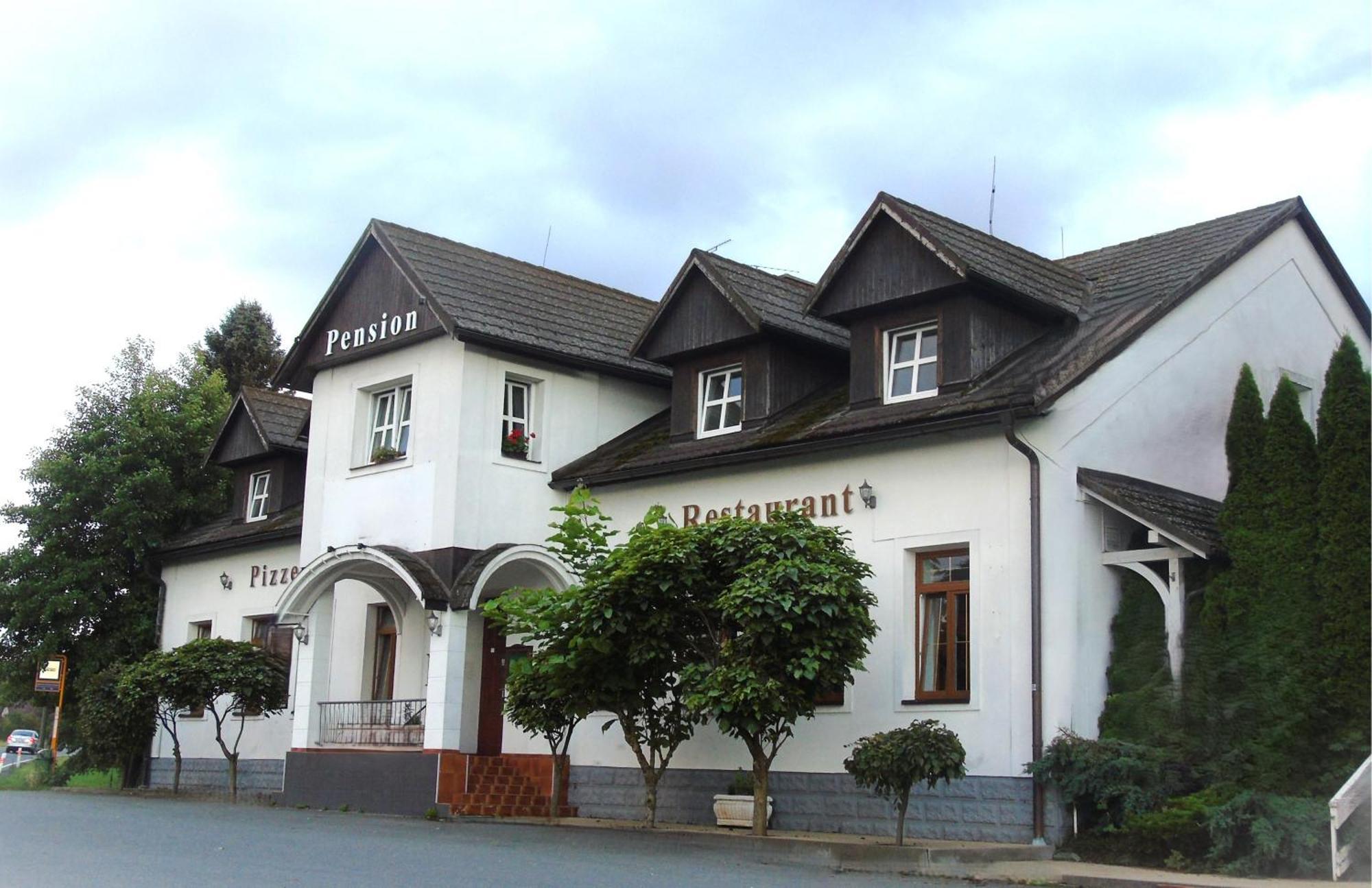 Toris Inn Тринец Екстериор снимка
