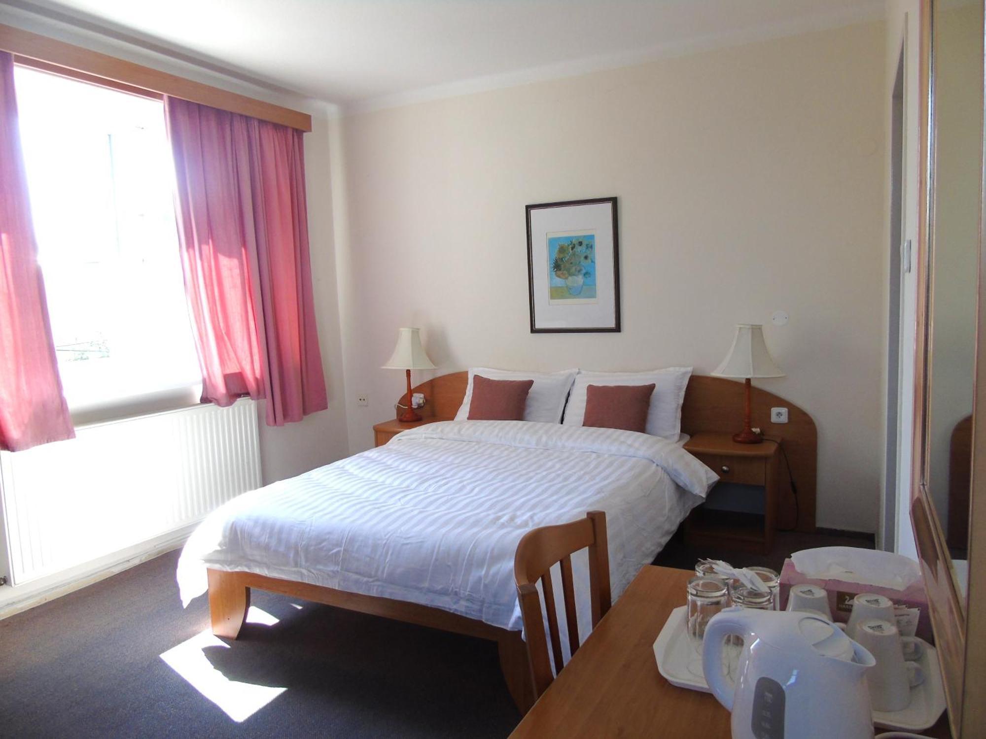Toris Inn Тринец Екстериор снимка